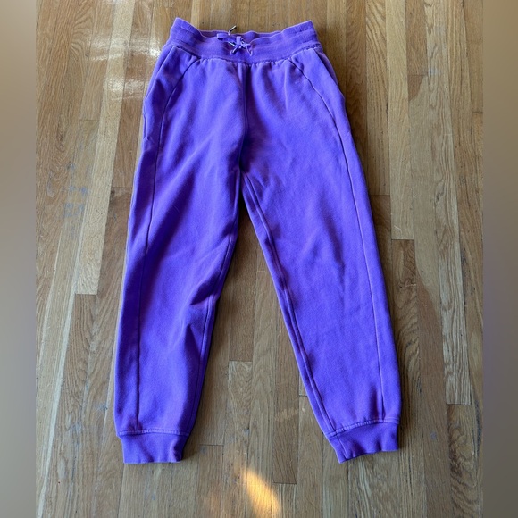 Lululemon scuba joggers size 4 purple in colour in great condition - Picture 3 of 7